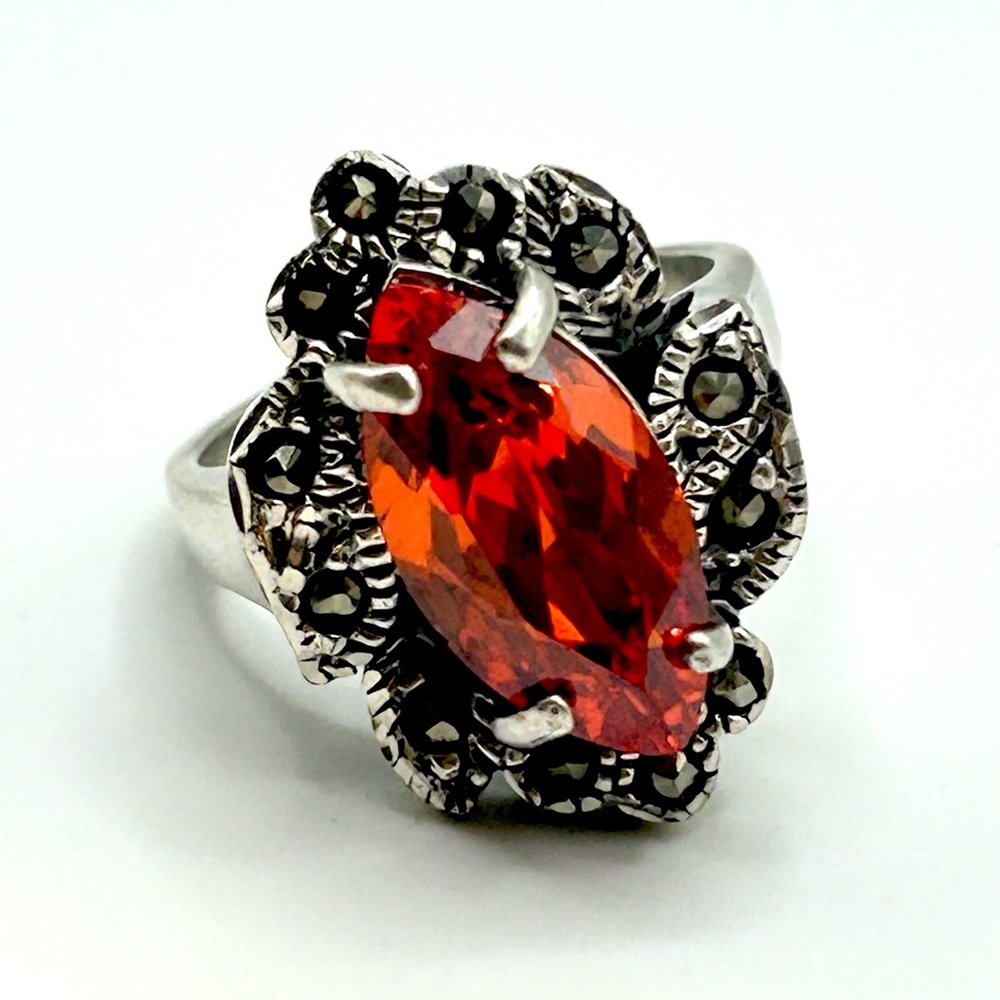 925 Sterling Silver Ring Size 5.5 Vintage Style